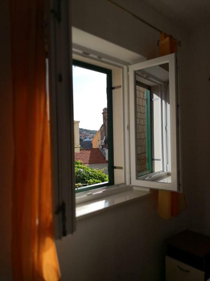 Apartments Jaksic Postira Exterior foto